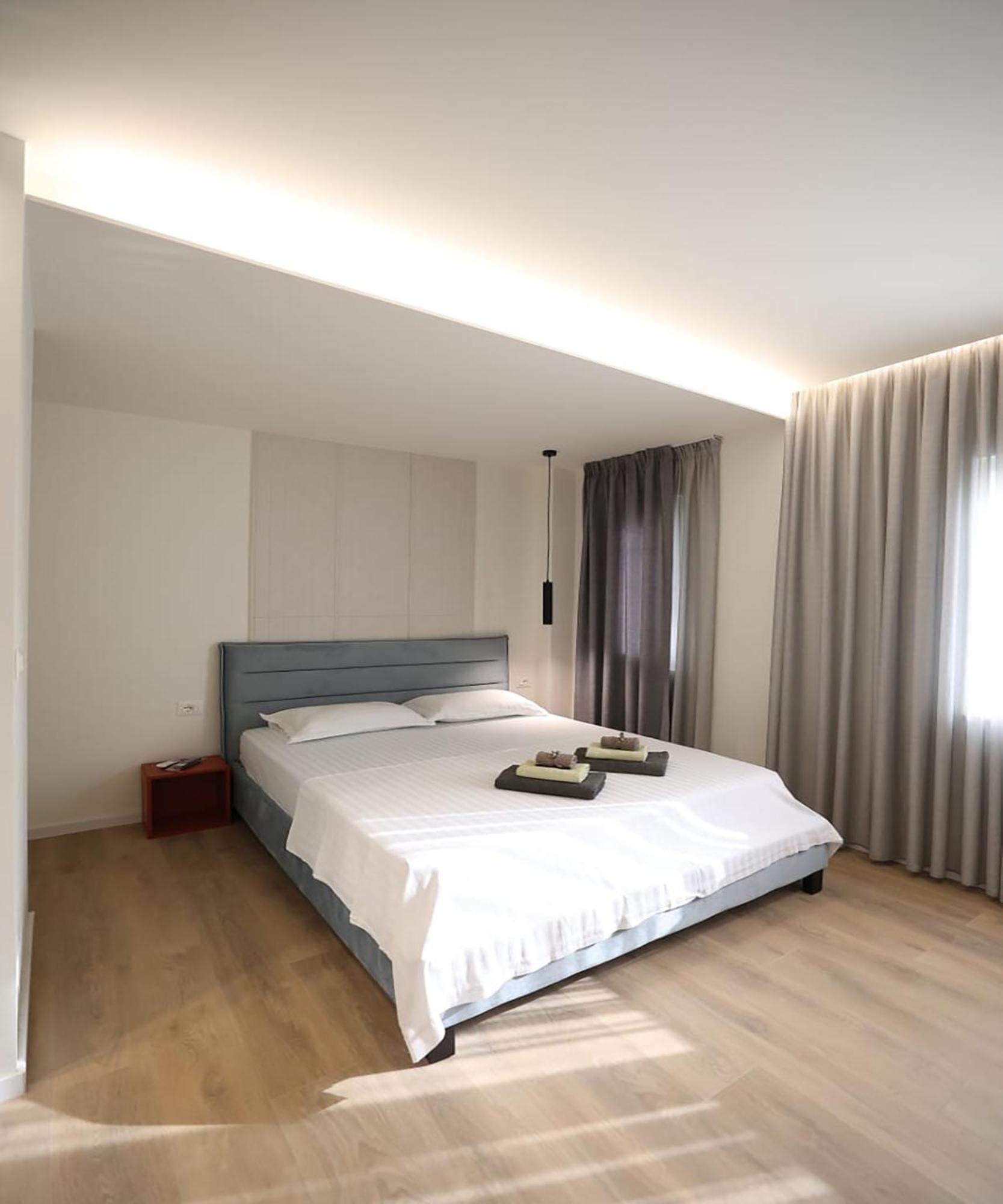 Villa Allko Tirana Esterno foto